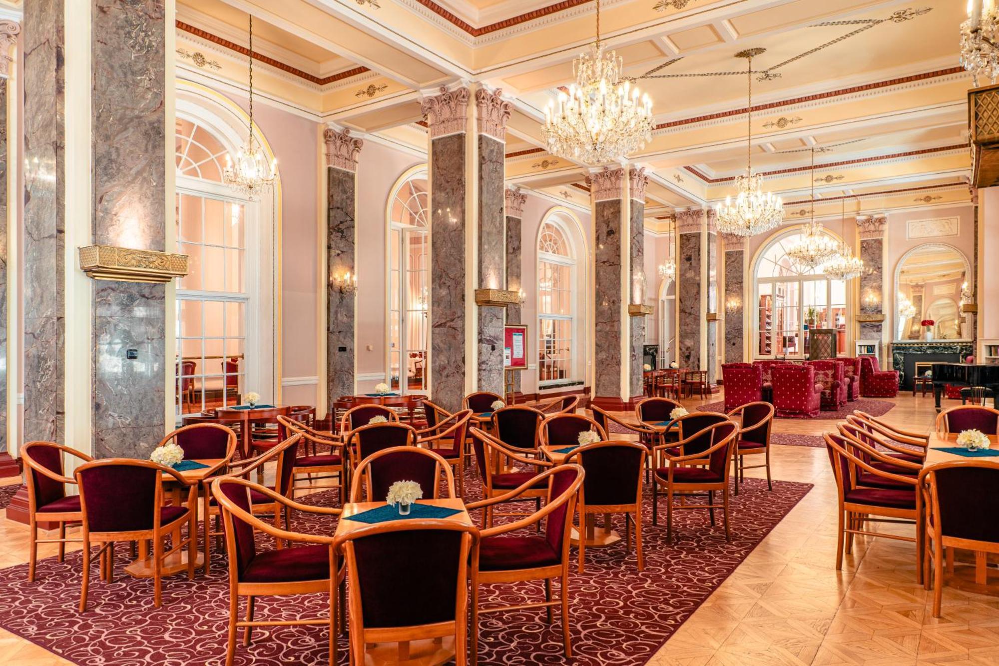 Hotel Radium Palace Jáchymov Exteriör bild